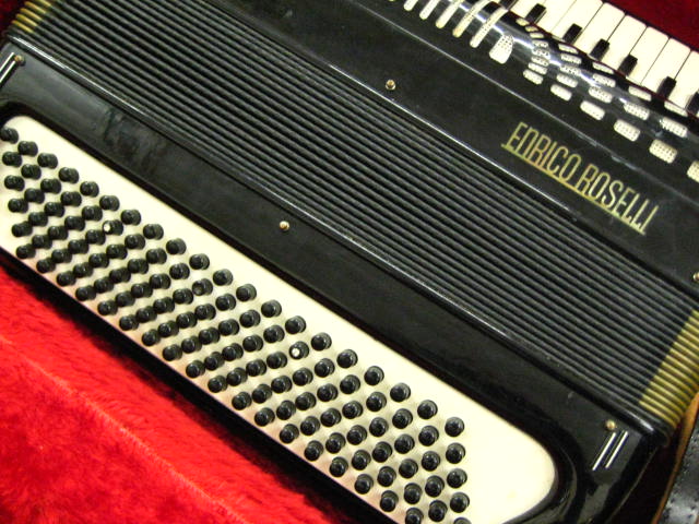 accordionroselli003.JPG